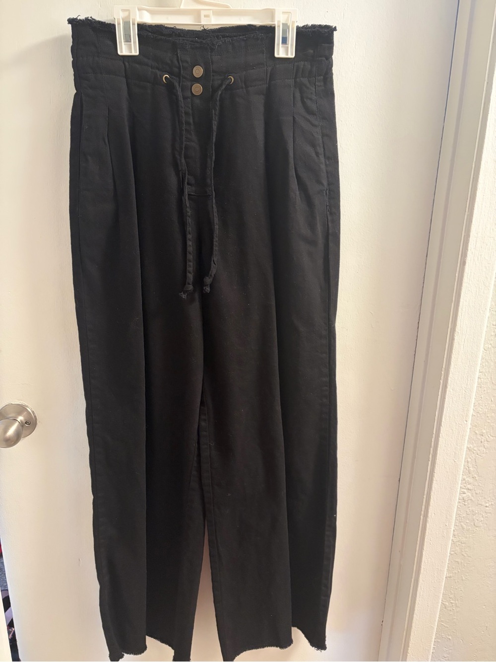 Every Black High Rise Wide Leg Pants Raw Hem Drawstring Snap Waist 4